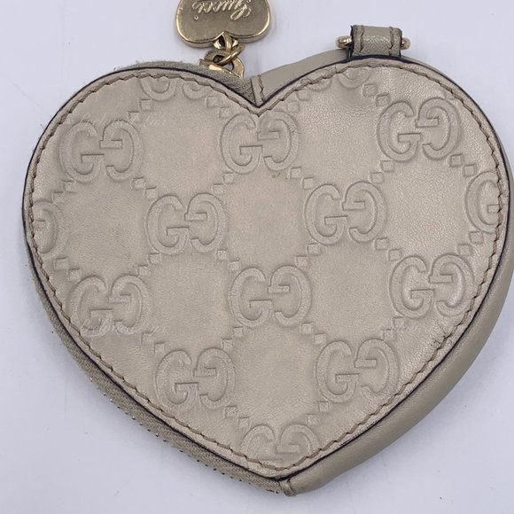 Authentic Gucci GG logo Monogram Heart Coin Case - Picture 5 of 15